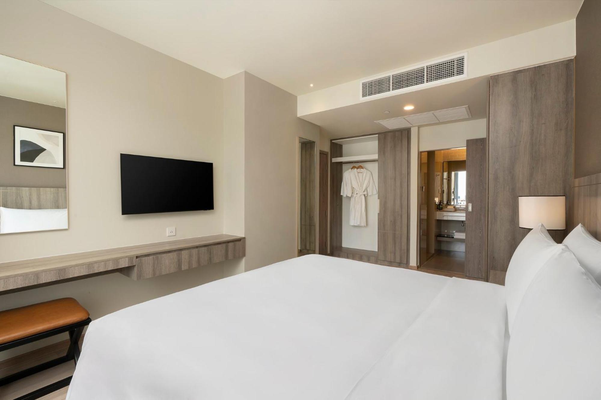 Staybridge Sukhumvit By Ihg Hotel Bangkok