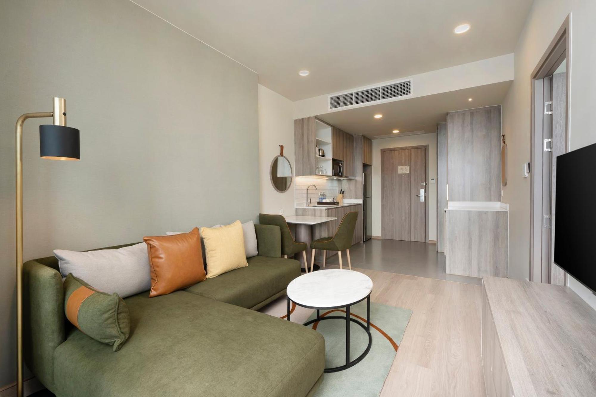 Staybridge Sukhumvit By Ihg מלון בנגקוק
