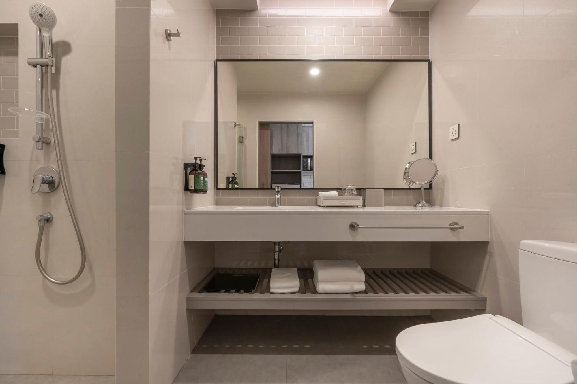 מלון Staybridge Sukhumvit By Ihg בנגקוק