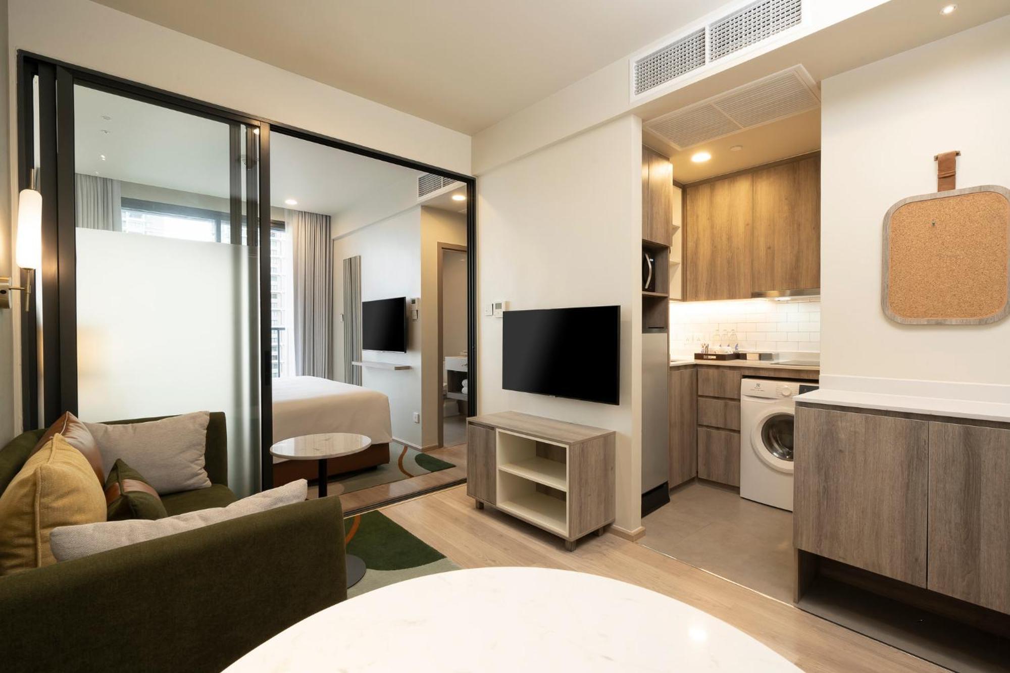 Staybridge Sukhumvit By Ihg מלון