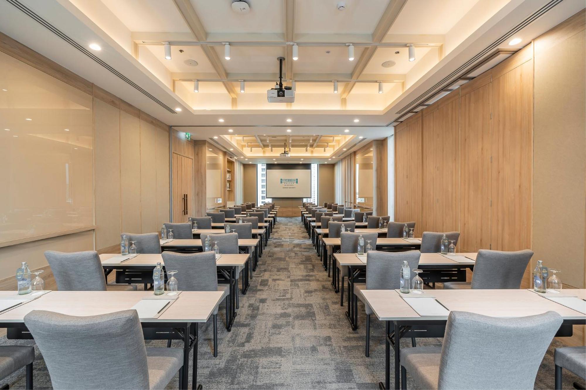 Staybridge Sukhumvit By Ihg מלון 4*